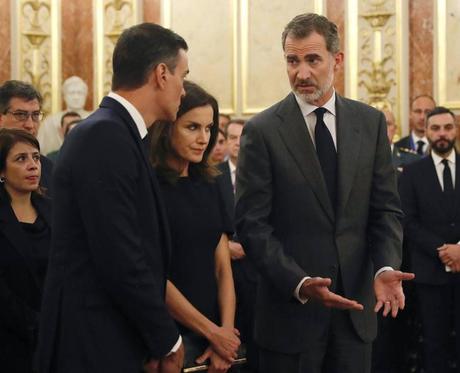 El rey Felipe puede hacer mucho por España, pero tal vez no se atreva