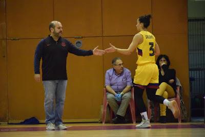 Galería de escenas del Bàsquet Femení Sant Adrià-Barça CBS (Liga Femenina 2)