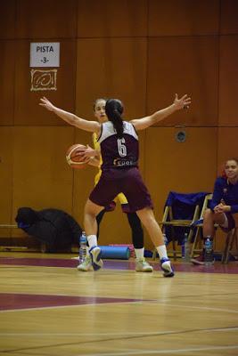 Galería de escenas del Bàsquet Femení Sant Adrià-Barça CBS (Liga Femenina 2)