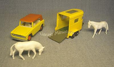 Field Car y tráiler para caballos