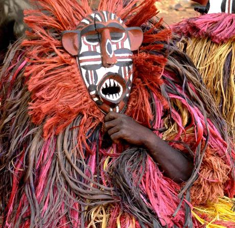 Una mirada al arte africano a través de su artesanía en madera Una mirada al arte africano a través de su artesanía en madera