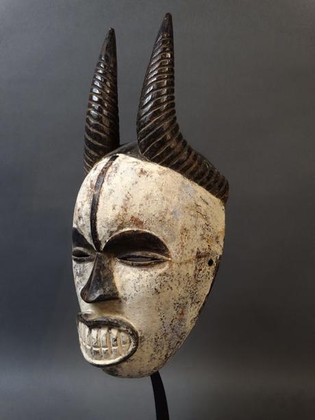 Una mirada al arte africano a través de su artesanía en madera Una mirada al arte africano a través de su artesanía en madera