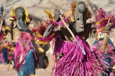 Una mirada al arte africano a través de su artesanía en madera Una mirada al arte africano a través de su artesanía en madera