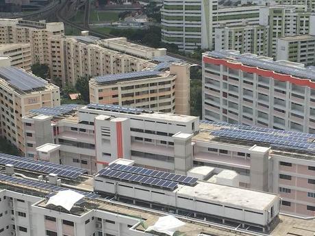 Singapur está instalando fotovoltaica a gran escala en sus edificaciones