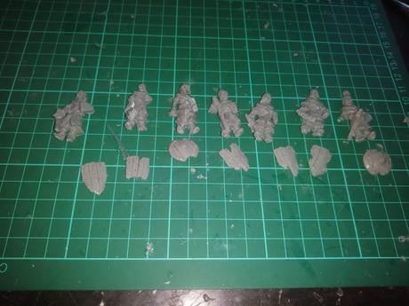 Foto-reseña de figuras de MOM Miniaturas: Esqueletos, cerdos y mas...