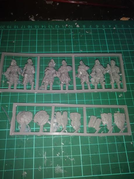 Foto-reseña de figuras de MOM Miniaturas: Esqueletos, cerdos y mas...