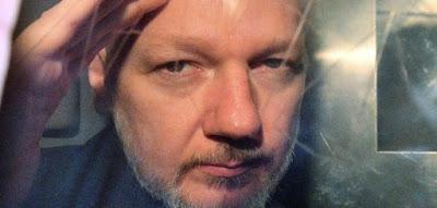 “Assange podría morir en prisión” y el planeta Tierra en que vivimos.