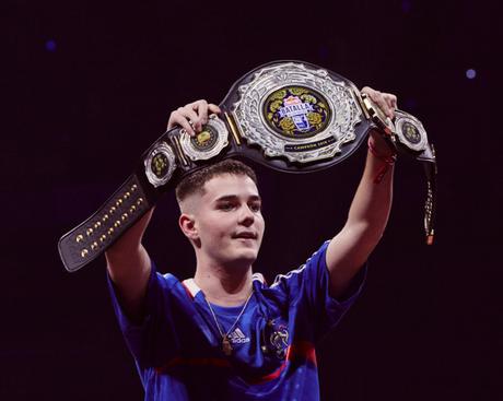 Bnet se corona campeón internacional de Red Bull Batalla de los Gallos Bnet se corona campeón internacional de Red Bull Batalla de los Gallos