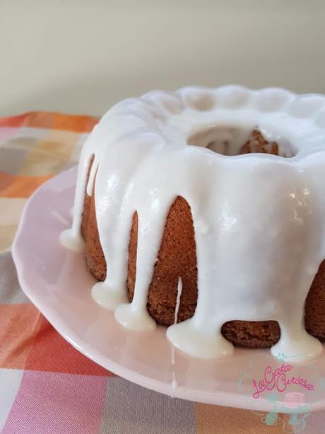 BUNDT CAKE DE COCO CON GLASEADO DE LECHE DE COCO BUNDT CAKE DE COCO CON GLASEADO DE LECHE DE COCO