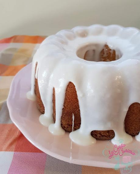 BUNDT CAKE DE COCO CON GLASEADO DE LECHE DE COCO BUNDT CAKE DE COCO CON GLASEADO DE LECHE DE COCO