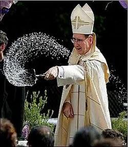 SIMBOLOS SATANICOS EN EL VATICANO