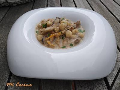 GUISAILLO DE BENARRABÁ CON SETAS, GARBANZOS Y AOVE DE LA SERRANÍA DE RONDA (MOLINO DE DON FELIX) GUISAILLO DE BENARRABÁ CON SETAS, GARBANZOS Y AOVE DE LA SERRANÍA DE RONDA (MOLINO DE DON FELIX)
