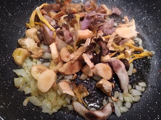 GUISAILLO DE BENARRABÁ CON SETAS, GARBANZOS Y AOVE DE LA SERRANÍA DE RONDA (MOLINO DE DON FELIX) GUISAILLO DE BENARRABÁ CON SETAS, GARBANZOS Y AOVE DE LA SERRANÍA DE RONDA (MOLINO DE DON FELIX)