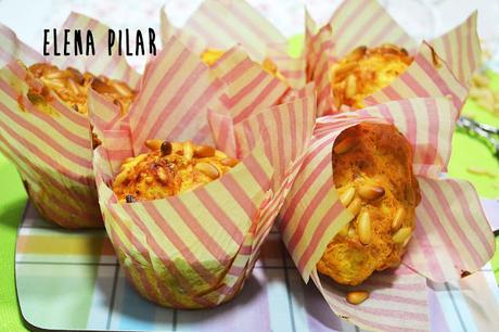 Muffins salados con membrillo, beicon y piñones