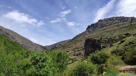 RUTA del DESFILADERO DE LOS CALDERONES desde PIEDRASECHA Roca el Serrón.