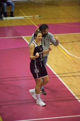 Galería de clics del Bàsquet Femení Sant Adrià-Fundación Navarra Baloncesto Ardoi (Liga Femenina 2)