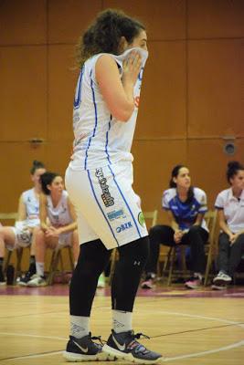 Galería de clics del Bàsquet Femení Sant Adrià-Fundación Navarra Baloncesto Ardoi (Liga Femenina 2)