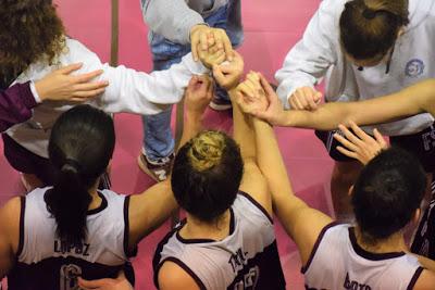 Galería de clics del Bàsquet Femení Sant Adrià-Fundación Navarra Baloncesto Ardoi (Liga Femenina 2)