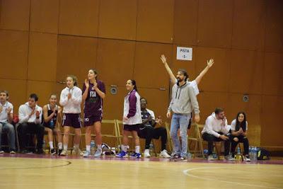 Galería de clics del Bàsquet Femení Sant Adrià-Fundación Navarra Baloncesto Ardoi (Liga Femenina 2)