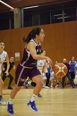 Galería de clics del Bàsquet Femení Sant Adrià-Fundación Navarra Baloncesto Ardoi (Liga Femenina 2)