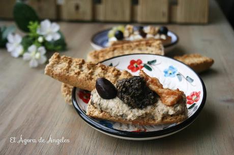 TOSTAS  DULCES Y SALADAS