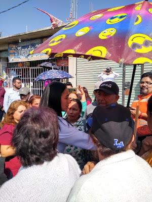 AMOR CON AMOR SE PAGA: KARLA ALMAZÁN