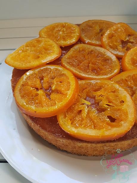 BIZCOCHO DE NARANJA CON NARANJAS CONFITADAS