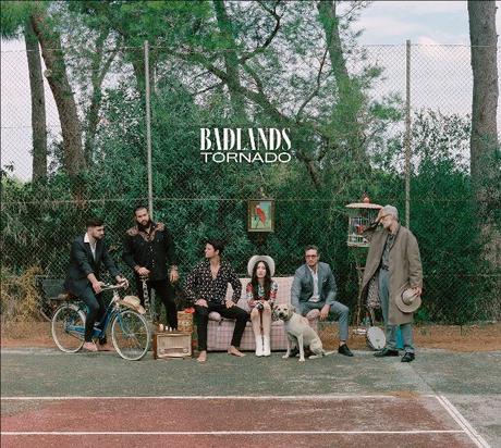 Tornado nuevo álbum de BADLANDS