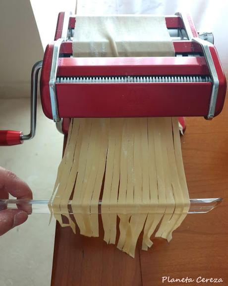 Pasta casera. Fettuccine. Pasta casera. Fettuccine.
