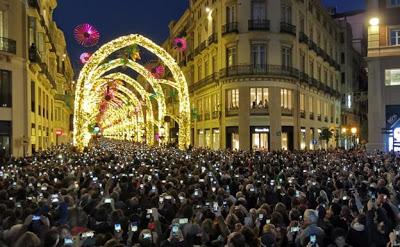 Exhibiciones lumínicas navideñas, crisis climática durante la COP25 y la llegada de Greta Thunberg a Madrid.