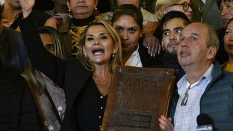 En Bolivia una usurpadora… Resultado de imagen para jeanine añez