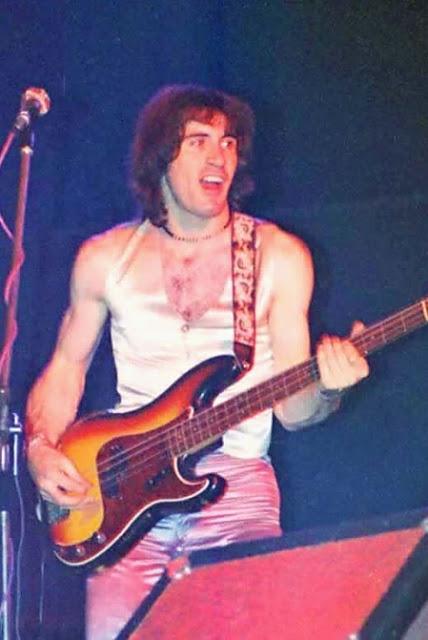 Efemérides del Rock y Heavy Metal: Qué pasó un 08 de Diciembre