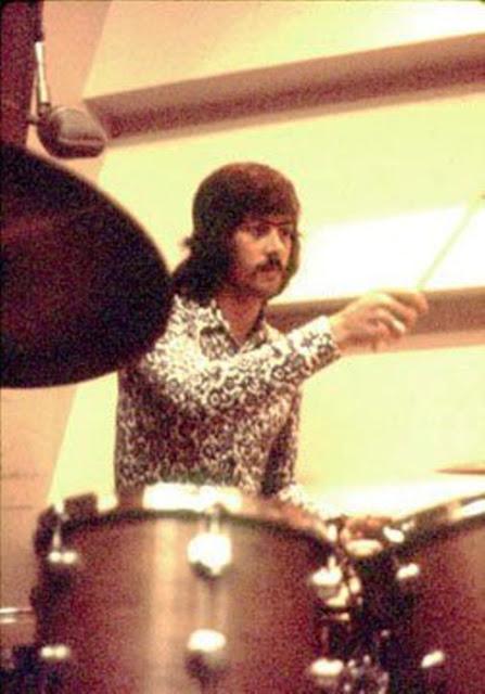 Efemérides del Rock y Heavy Metal: Qué pasó un 08 de Diciembre