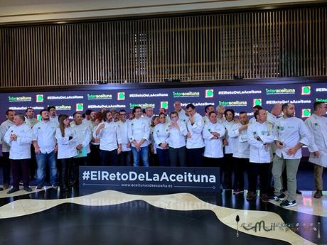 foto de familia de todos los chefs reto de la aceituna el reto de la aceituna se presenta en Madrid