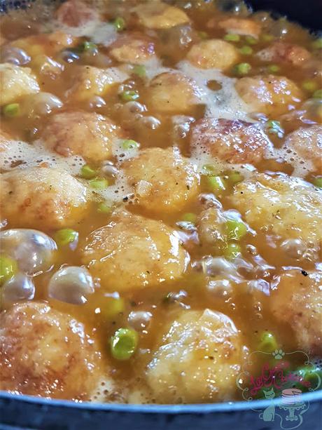 ALBONDIGAS DE BACALAO Y LANGOSTINOS EN SALSA JARDINERA ALBONDIGAS DE BACALAO Y LANGOSTINOS EN SALSA JARDINERA