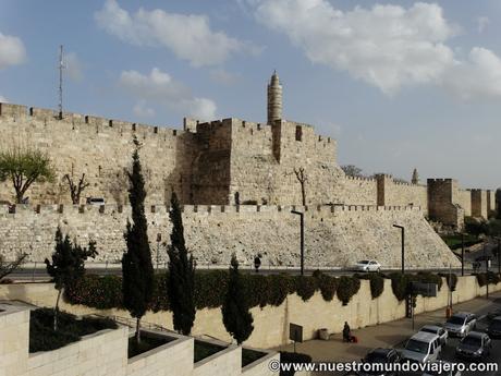 Jerusalén; la Explanada de las Mezquitas y el Muro de las Lamentaciones...dos mundos enfrentados