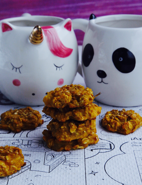 GALLETAS DE AVENA Y FRUTA PARA LOS MÁS PEQUEÑOS GALLETAS DE AVENA Y FRUTA PARA LOS MÁS PEQUEÑOS