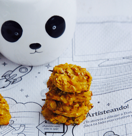 GALLETAS DE AVENA Y FRUTA PARA LOS MÁS PEQUEÑOS GALLETAS DE AVENA Y FRUTA PARA LOS MÁS PEQUEÑOS