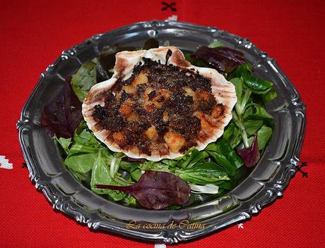 Vieiras gratinadas con jamón y gambas Vieiras gratinadas con jamón y gambas