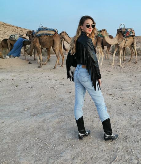 Que ver en Marrakech: Cena y espectáculo en el desierto Que ver en Marrakech: Cena y espectáculo en el desierto