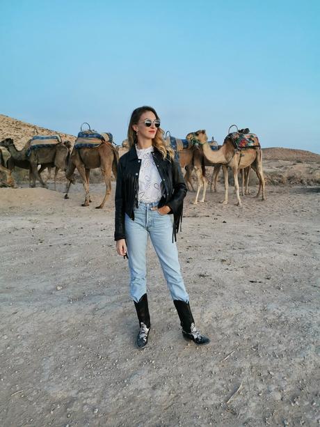 Que ver en Marrakech: Cena y espectáculo en el desierto Que ver en Marrakech: Cena y espectáculo en el desierto