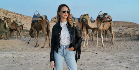 Que ver en Marrakech: Cena y espectáculo en el desierto Que ver en Marrakech: Cena y espectáculo en el desierto