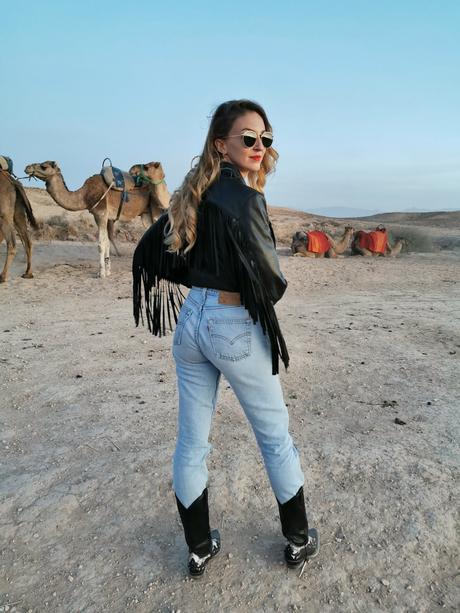 Que ver en Marrakech: Cena y espectáculo en el desierto Que ver en Marrakech: Cena y espectáculo en el desierto