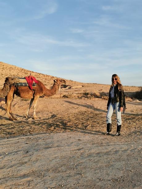 Que ver en Marrakech: Cena y espectáculo en el desierto Que ver en Marrakech: Cena y espectáculo en el desierto