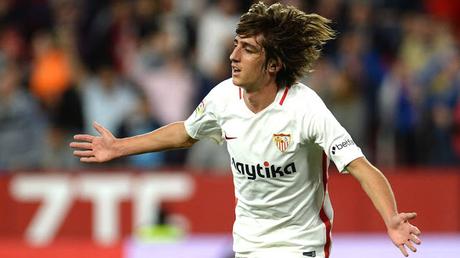 Bryan Gil renueva con el Sevilla FC hasta 2023