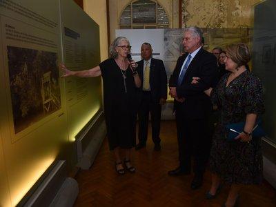 Recorre el presidente cubano espacio de memoria y derechos humanos situado en los predios de la antigua escuela mecánica de la armada