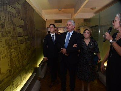 Recorre el presidente cubano espacio de memoria y derechos humanos situado en los predios de la antigua escuela mecánica de la armada