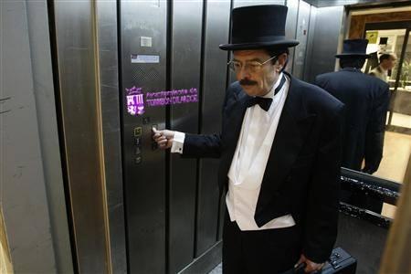 CLAVADA EN EL TANATORIO, EL AYUNTAMIENTO PAGANDO CON GARAJES Y PRECIOS ABUSIVOS DEL AUTOBÚS.