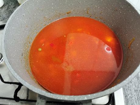 Merluza guisada con almejas y patatas Merluza guisada con almejas y patatas