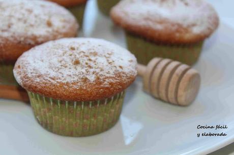 MAGDALENAS DE MIEL Y CANELA MAGDALENAS DE MIEL Y CANELA